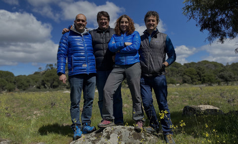 4 Monos